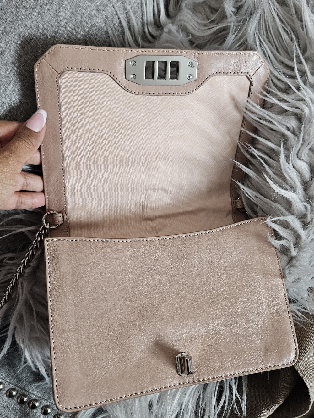 Rebecca Minkoff Geo Quilted Crossbody Shoulder Bag Vintage Pink  Blush Chevron - Picture 5 of 6